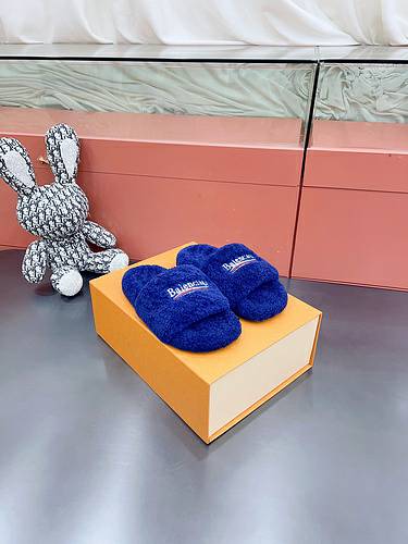 Picture of Balenciaga Shoes Women _SKUfw123217426fw